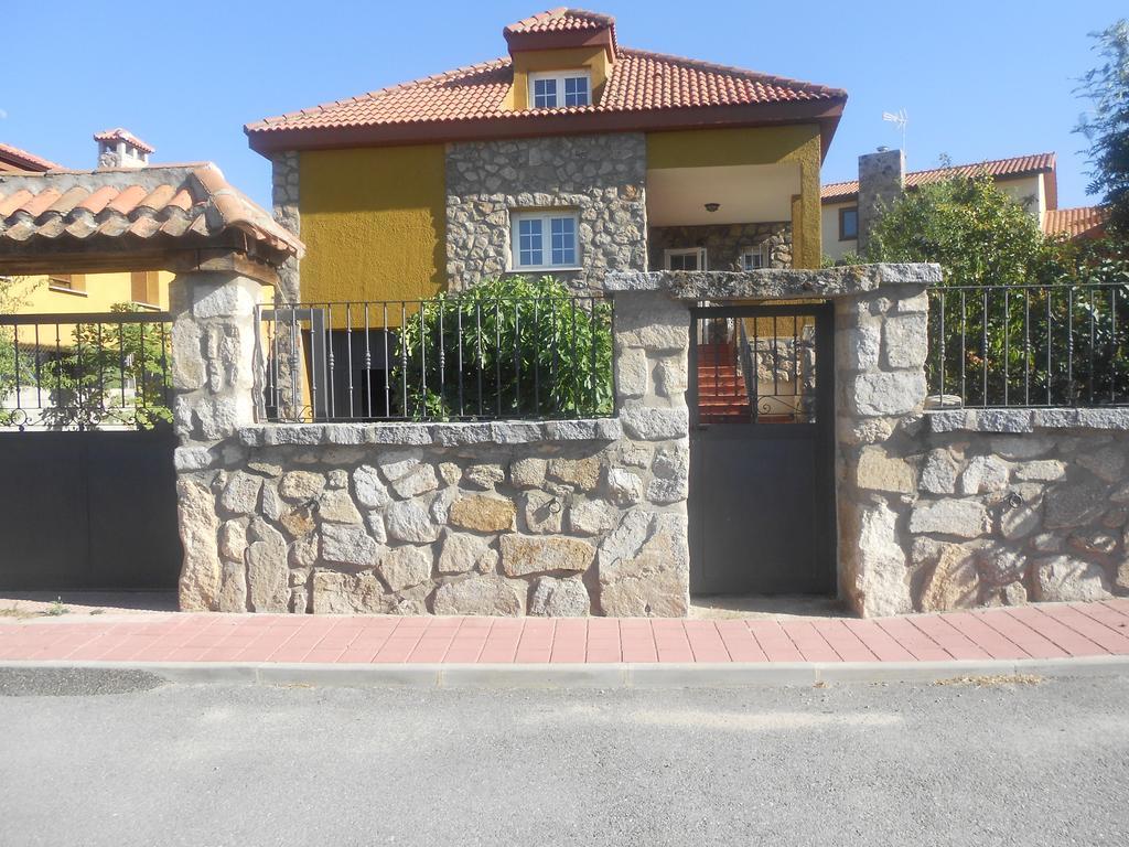En Casa De Carlos Ortigosa del Monte Exteriér fotografie