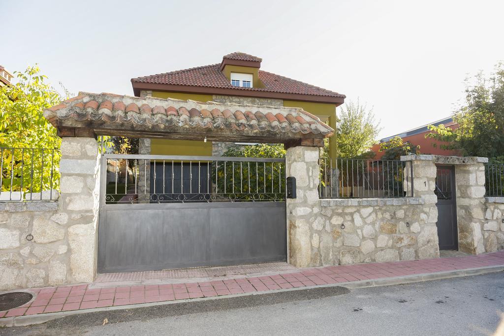 En Casa De Carlos Ortigosa del Monte Exteriér fotografie